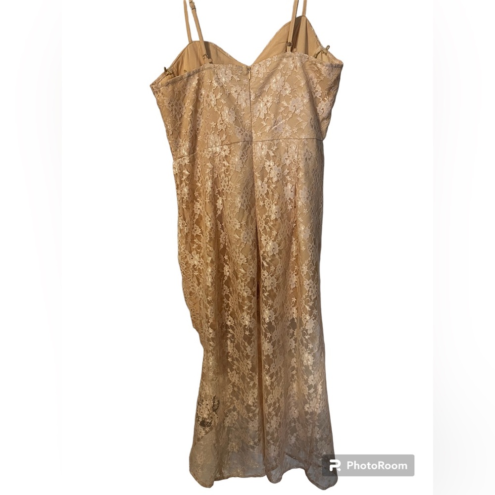 Dress - Picture 2 of 3